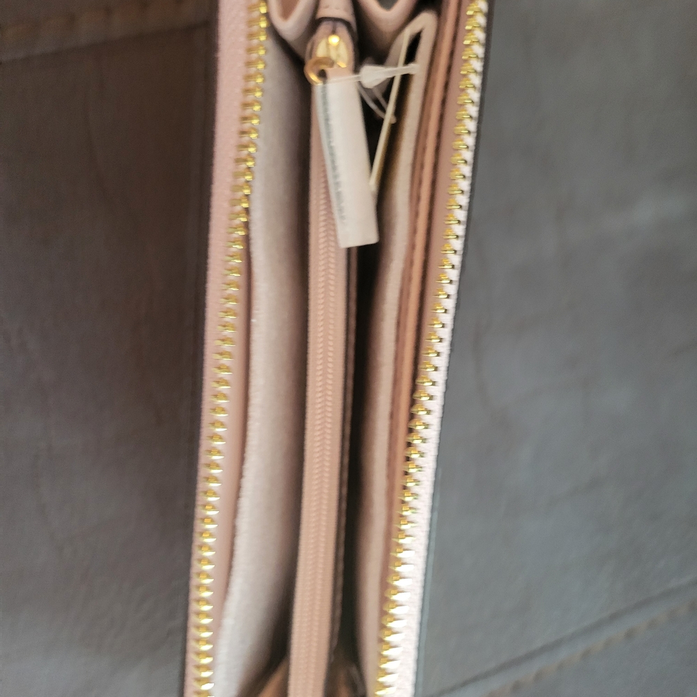 Michael Kors Blush Pink Wallet - Picture 2 of 5